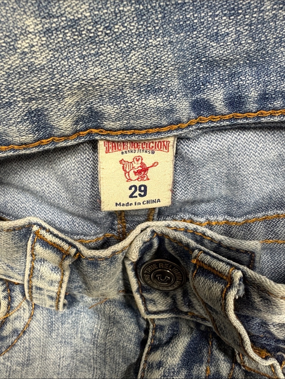 True Religion Light Wash Straight Leg Jeans with Signature Flap Pockets - Picture 12 of 13
